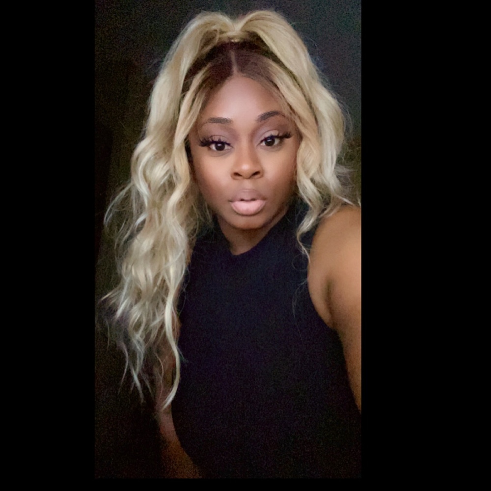 Meet your Posher, Rayna